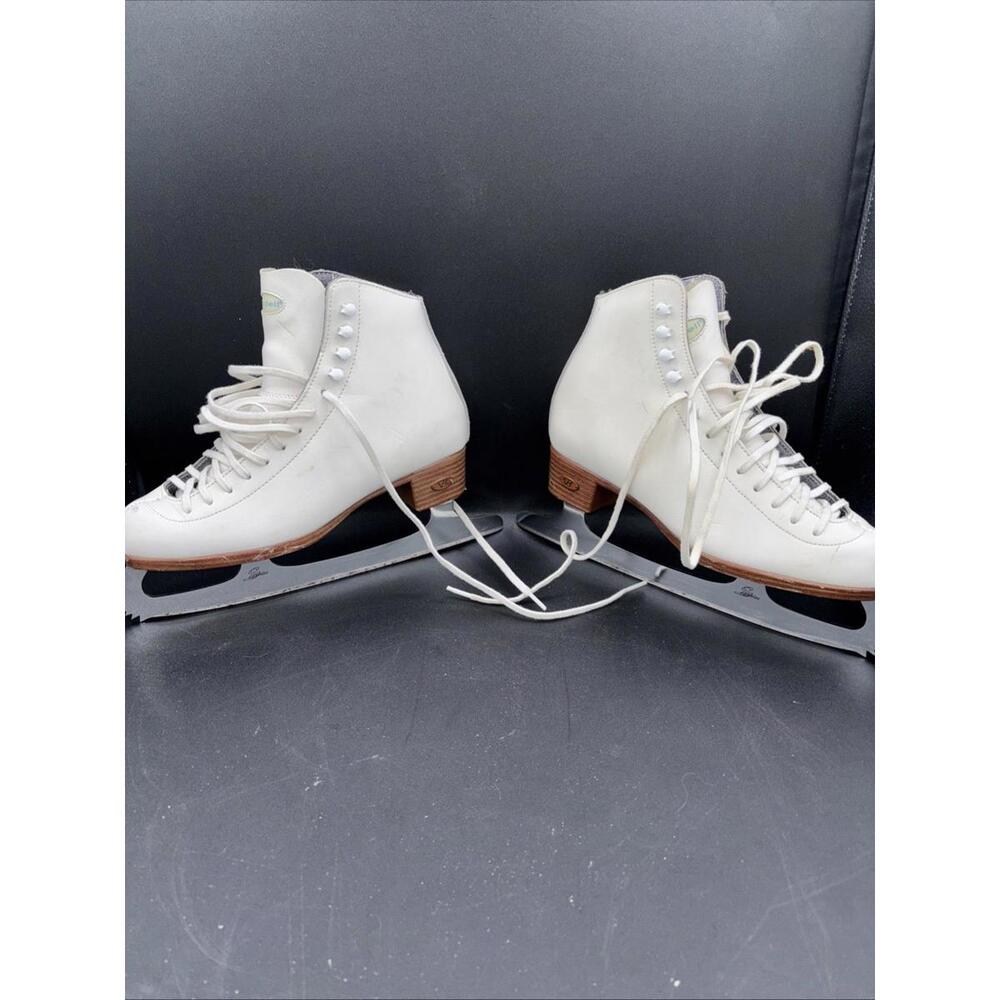 Riedell‎ Ice Skates Size 6-1/2 Model 121, Sapphire Blades EUC With Blade Guards